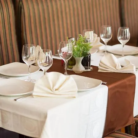 Family Shipkovo Hotel *